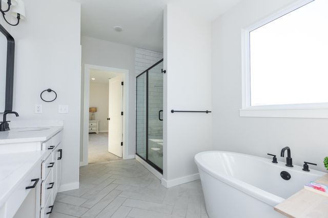 6037 S Maryland Avenue, Springfield, MO 65810