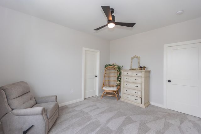 6037 S Maryland Avenue, Springfield, MO 65810