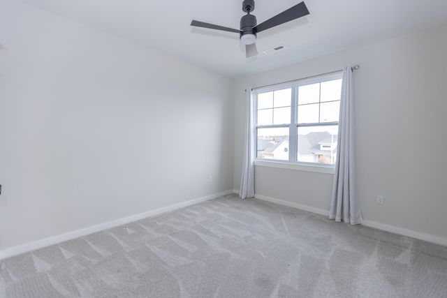 6037 S Maryland Avenue, Springfield, MO 65810