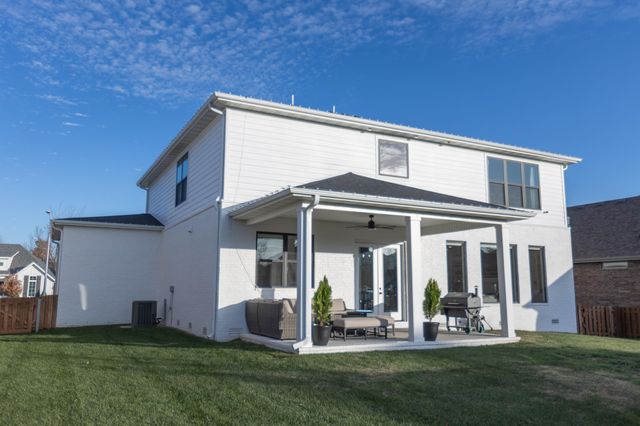 6037 S Maryland Avenue, Springfield, MO 65810