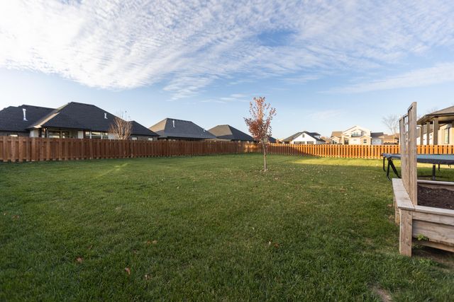 6037 S Maryland Avenue, Springfield, MO 65810