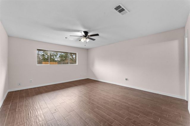 4911 Old Castle Lane, Dickinson, TX 77539