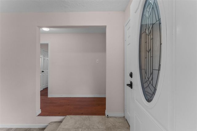 4911 Old Castle Lane, Dickinson, TX 77539