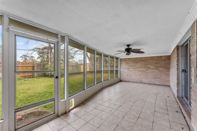4911 Old Castle Lane, Dickinson, TX 77539