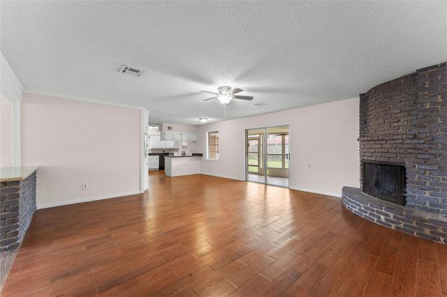 4911 Old Castle Lane, Dickinson, TX 77539