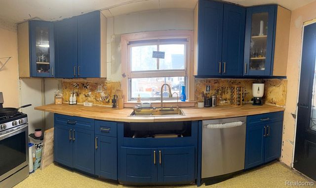 407 S Oakley Street, Saginaw, MI 48602