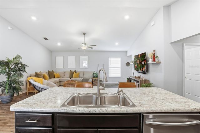 128 FOXTAIL LOOP, Davenport, FL 33837