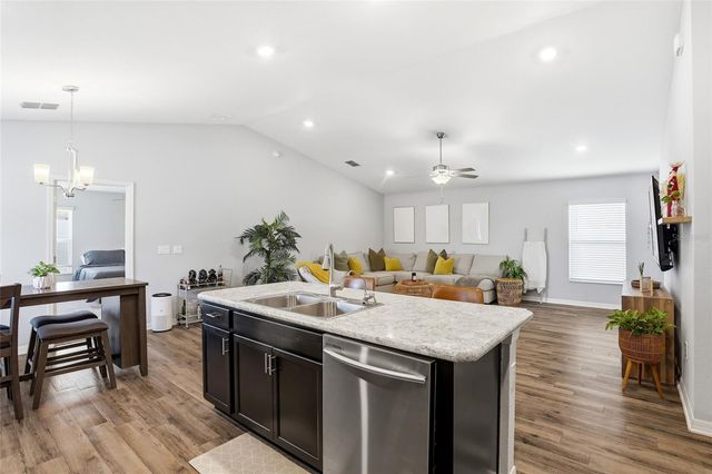 128 FOXTAIL LOOP, Davenport, FL 33837