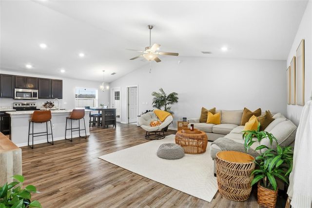 128 FOXTAIL LOOP, Davenport, FL 33837