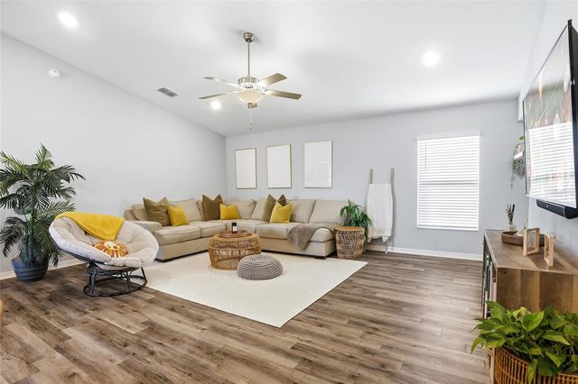 128 FOXTAIL LOOP, Davenport, FL 33837