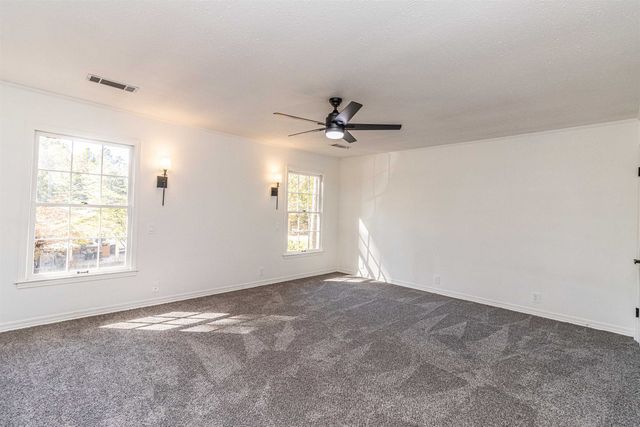 311 MORNINGSIDE DR, Selmer, TN 38375