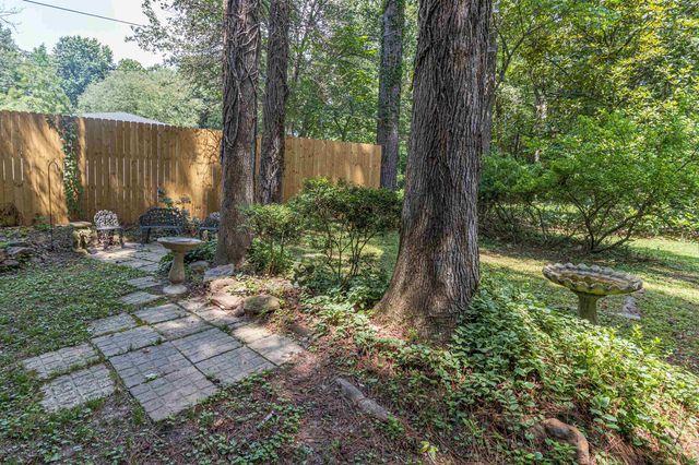 311 MORNINGSIDE DR, Selmer, TN 38375