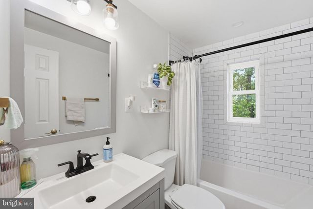 26 UNDERWOOD PL, Alexandria, VA 22304