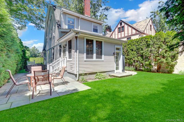 65 Roxbury Road, Garden City, NY 11530
