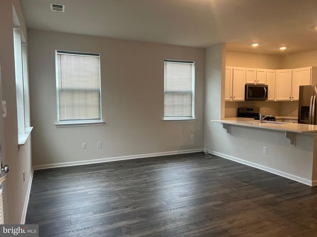 106 SICKLER CT, Sicklerville, NJ 08081