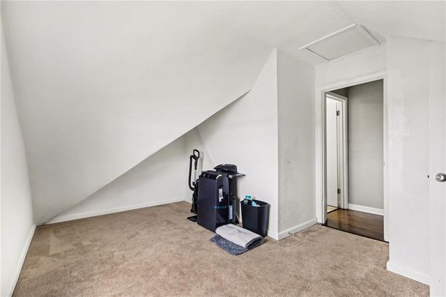 645 NE Barry Road, Kansas City, MO 64155