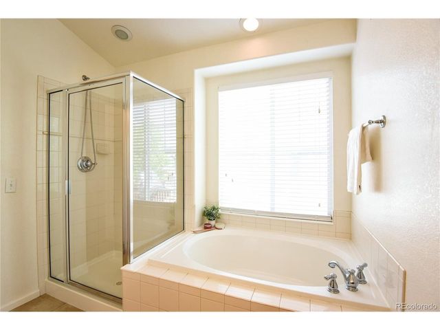 23627 E Bellewood Dr, Aurora, CO 80016