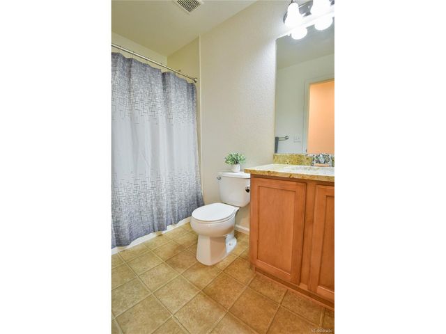 23627 E Bellewood Dr, Aurora, CO 80016