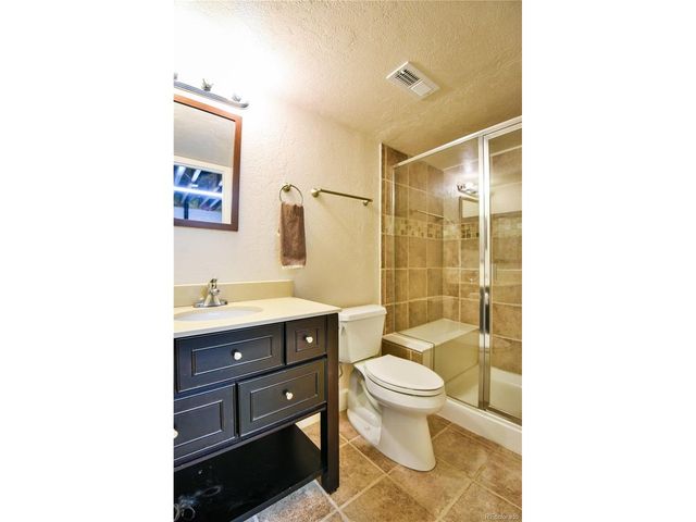 23627 E Bellewood Dr, Aurora, CO 80016