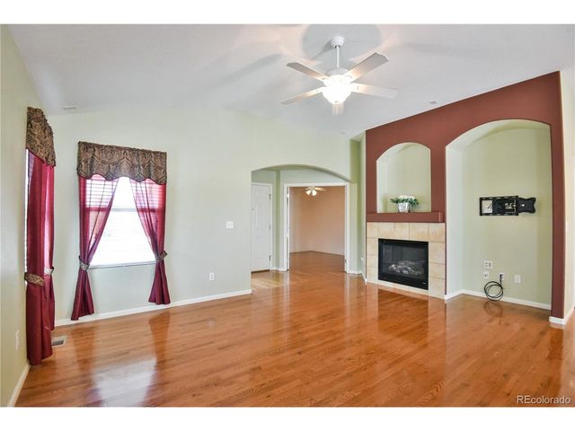 23627 E Bellewood Dr, Aurora, CO 80016