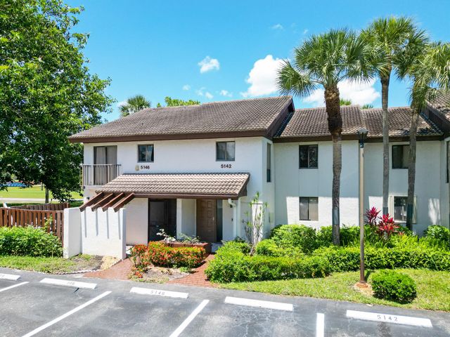 5142 Fountains Drive S, Greenacres, FL 33467