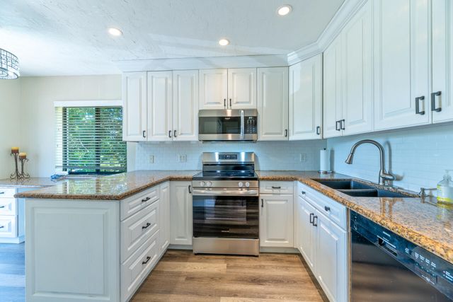 5142 Fountains Drive S, Greenacres, FL 33467