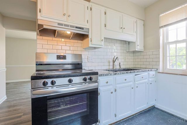 556 Grandin Avenue, Springdale, OH 45246