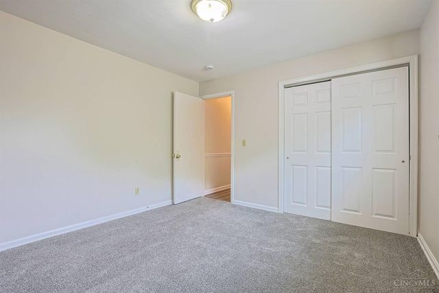 556 Grandin Avenue, Springdale, OH 45246