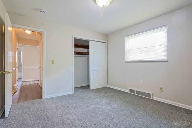 556 Grandin Avenue, Springdale, OH 45246