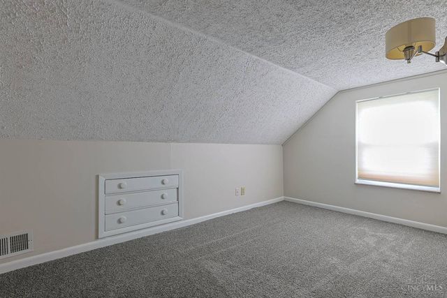 556 Grandin Avenue, Springdale, OH 45246