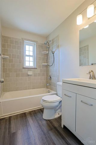 556 Grandin Avenue, Springdale, OH 45246