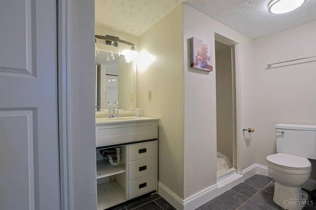 556 Grandin Avenue, Springdale, OH 45246