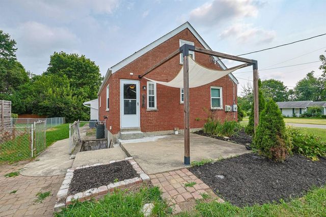 556 Grandin Avenue, Springdale, OH 45246