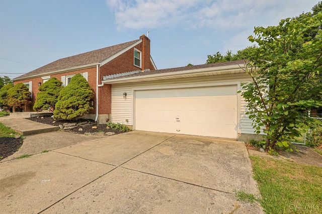 556 Grandin Avenue, Springdale, OH 45246