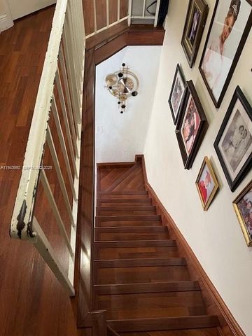 4211 W 10th Ln, Hialeah, FL 33012