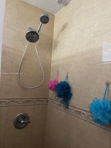 4211 W 10th Ln, Hialeah, FL 33012