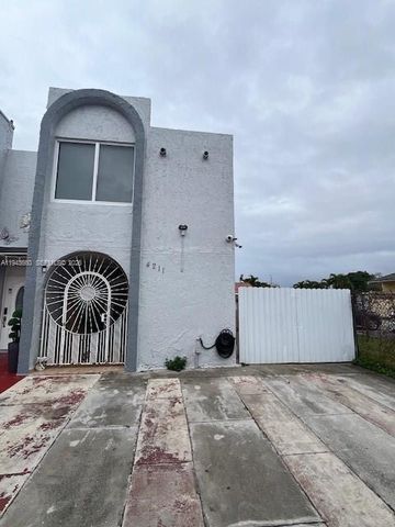 4211 W 10th Ln, Hialeah, FL 33012