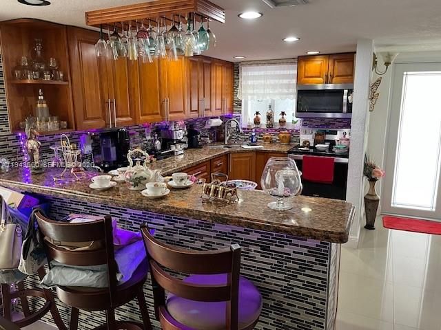 4211 W 10th Ln, Hialeah, FL 33012