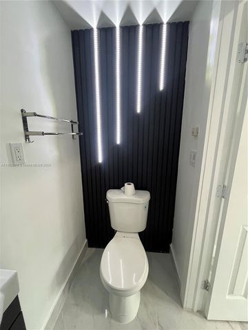 6803 SW 158th Ave REAR EFFIENCY, Miami, FL 33193