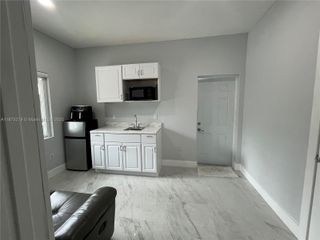 6803 SW 158th Ave REAR EFFIENCY, Miami, FL 33193