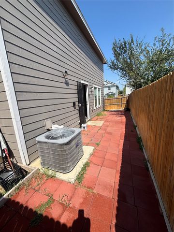 3386 Peyton Lila Road, Dallas, TX 75212