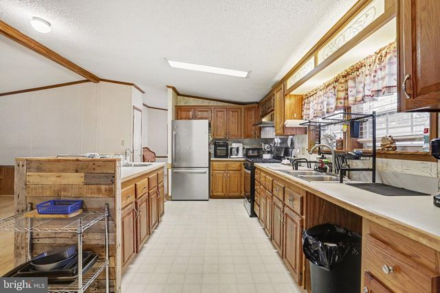 303 DALLAS DR, Grantville, PA 17028
