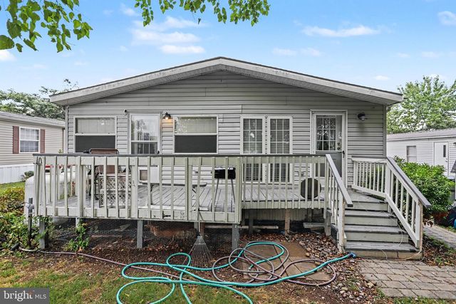 303 DALLAS DR, Grantville, PA 17028