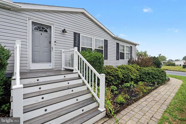 303 DALLAS DR, Grantville, PA 17028