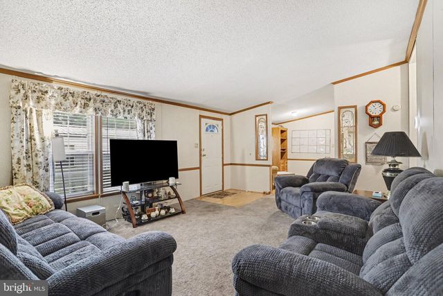 303 DALLAS DR, Grantville, PA 17028