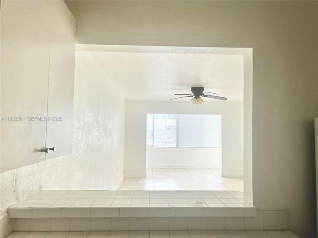 1305 W 46th St 121, Hialeah, FL 33012