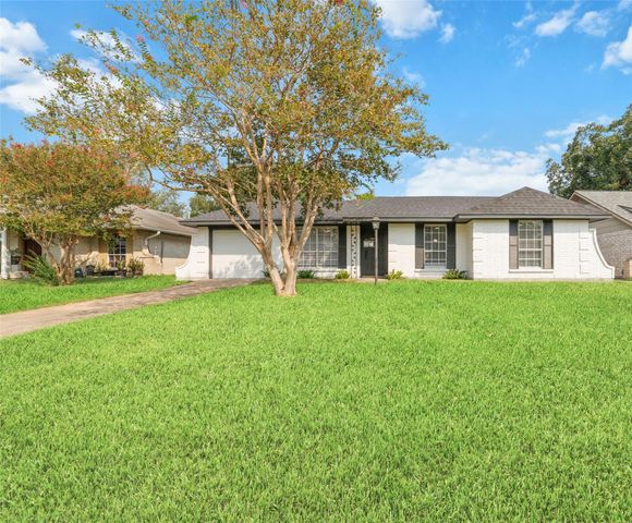 7706 Deadwood Drive, Houston, TX 77040