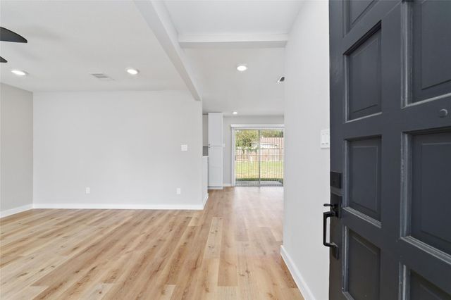 7706 Deadwood Drive, Houston, TX 77040