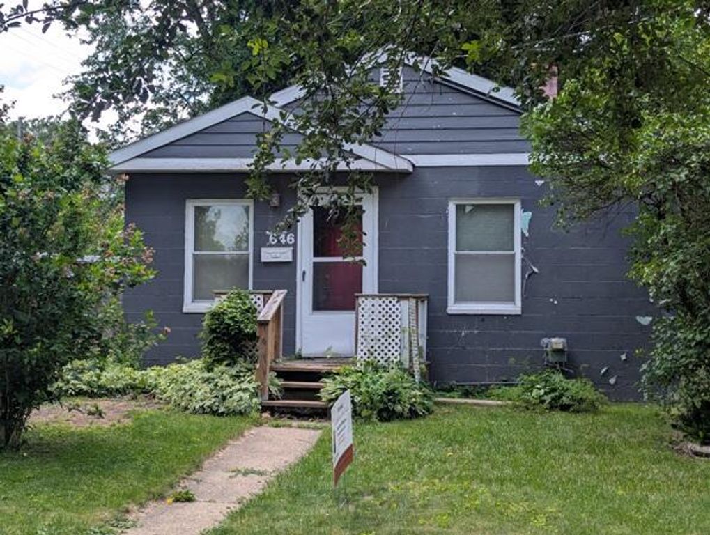 646 S Francis Avenue, Lansing, MI 48912