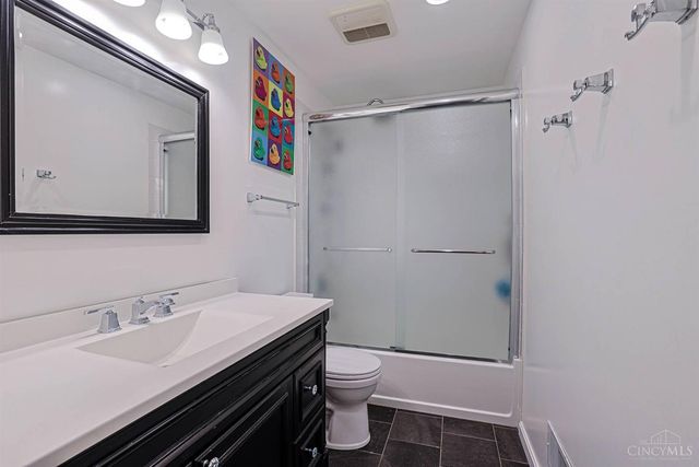 427 Flemridge Court, Wyoming, OH 45231